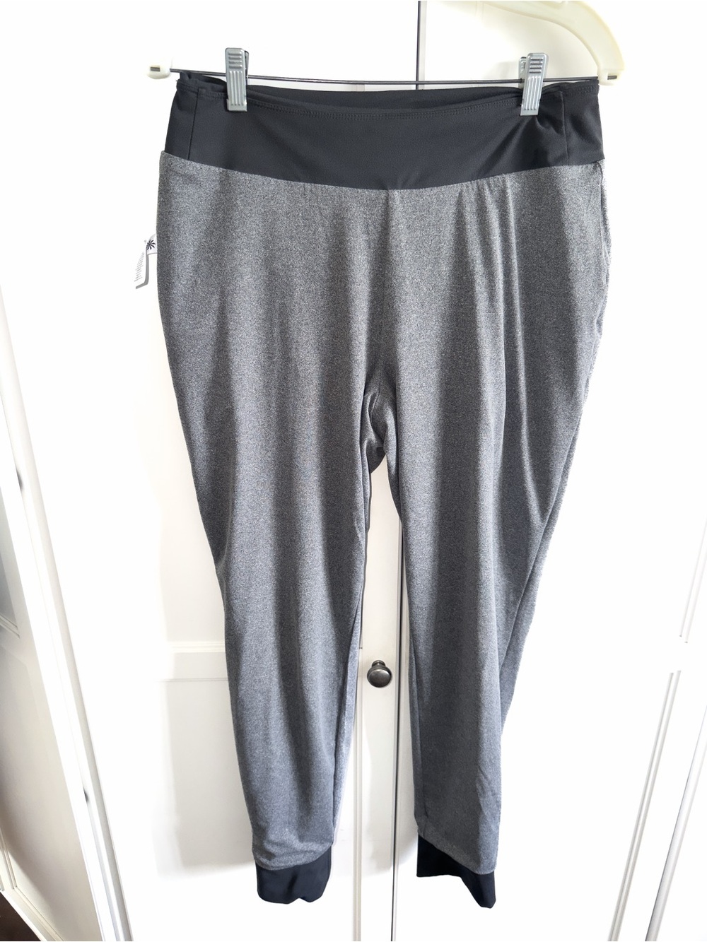 ATHLETA Women's Soho Jogger Pant LINED Size 8 Dark Gray Zipper Pockets 907899 - Picture 13 of 14